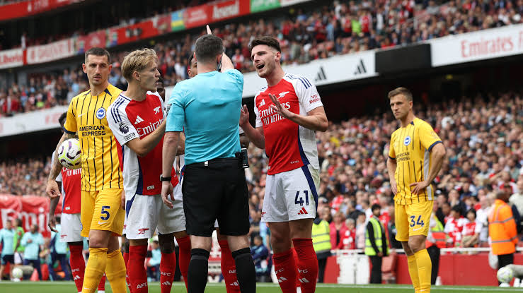 Arsenal fans left furious as Liverpool star avoids red card after copying Declan Rice