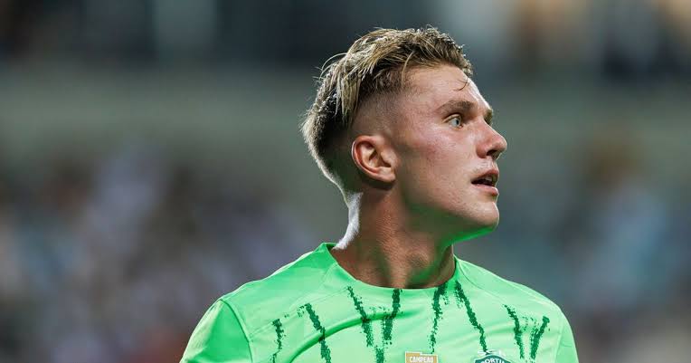 Viktor Gyokeres drops huge transfer hint as Arsenal watch on amid Sporting Lisbon exit claim