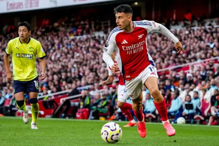 Arsenal hold transfer talks over £58m wonderkid as Arteta signing ‘dreams of moving on’