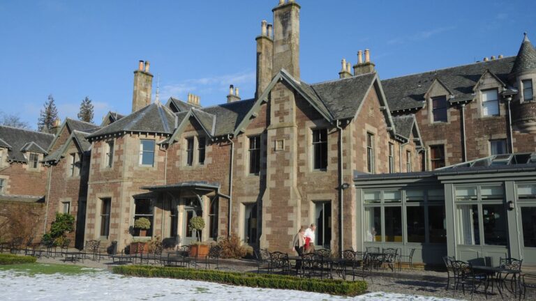 Sir Andy Murray lodges planning application to extend his luxury Scots hotel