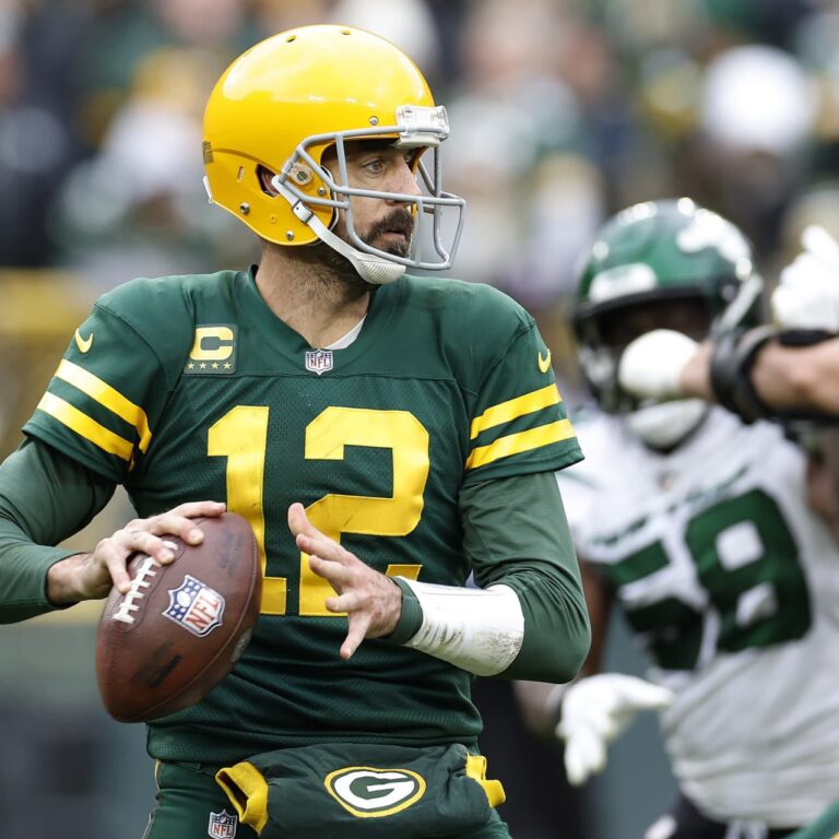 Breaking: Aaron Rodgers Reunion With Ex-Packers Starter Player Looms at Trade Deadline