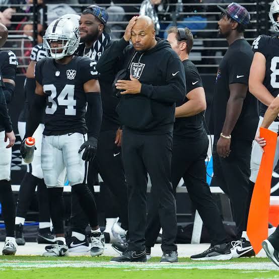 Report: Antonio Pierce’s Game Plan Raises Questions After Raider’s Latest Loss