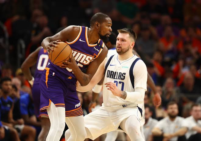 Starting Five Set: Suns Unveil Starting Lineup for Mavericks Clash