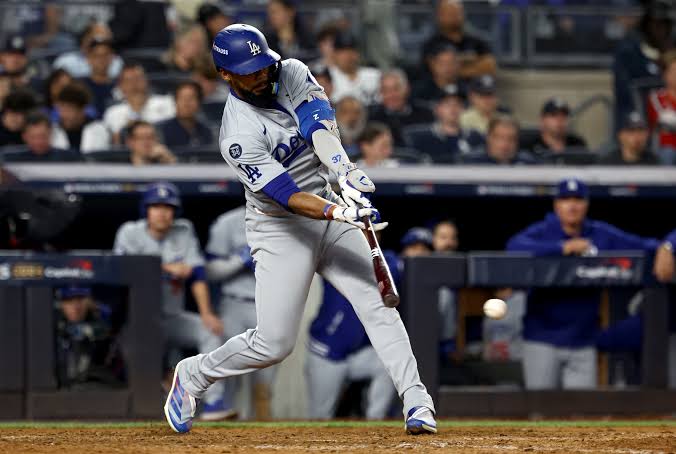 Breaking: Teoscar Hernandez Pursued by Dodgers, Two Other…