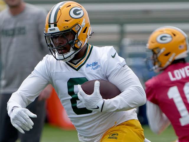 Packers’ Power: Packers’ Jacobs-Led Rushing Attack Spells Trouble for Bears