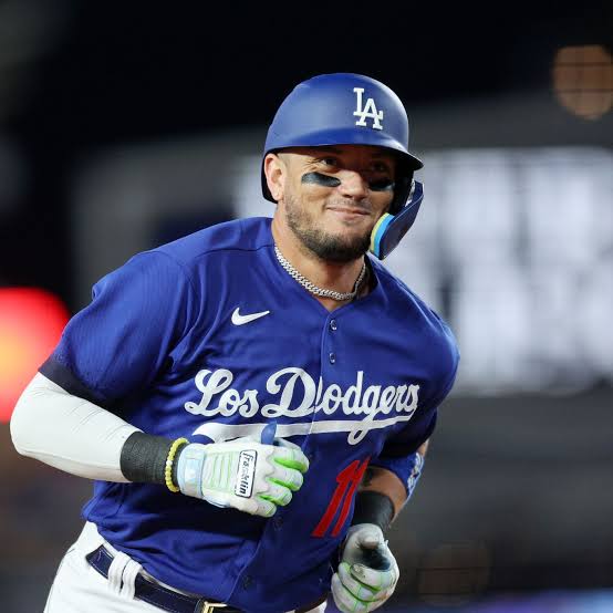 Rojas Ruthless Review: Dodgers Star Slams Yankees Defensive Efforts