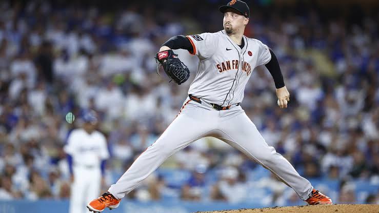 LA’s Quick Pursuit: Dodgers Meet with Cy Young Winner in…