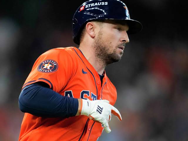 Report: Astros Consider Re-Signing Alex Bregman Amid Legend’s Plea