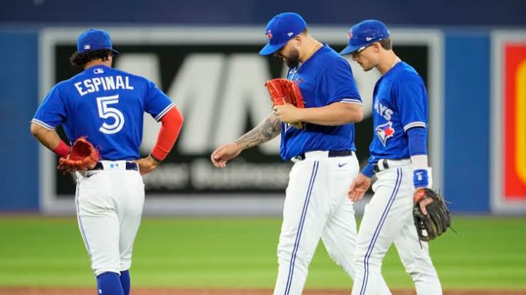 Toronto’s Big Play: Blue Jays Make Strong Push for…