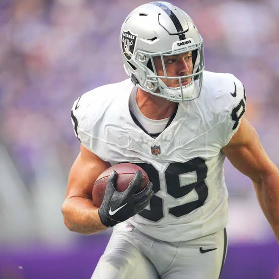 Tight End: Brock Bower’s Path to Rookie of the Year: Not a Clear Favorite