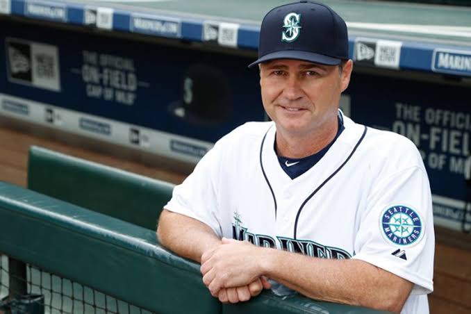 Roster Moves: Mariners Cut Ties With Struggling Infielder, Three Others Via Non-Tender