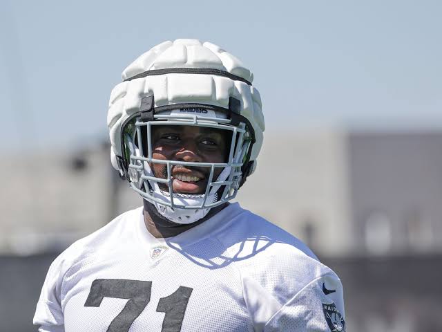 Exclusive: Raiders’ Rookie OL Shares Thoughts From Locker Room