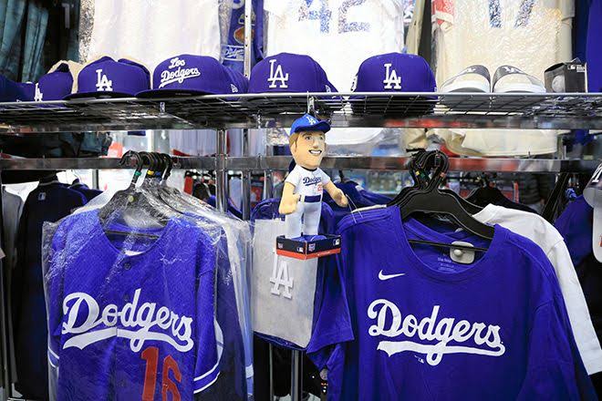 Dodgers Fever Hits Japan: Team Gear Spotted…