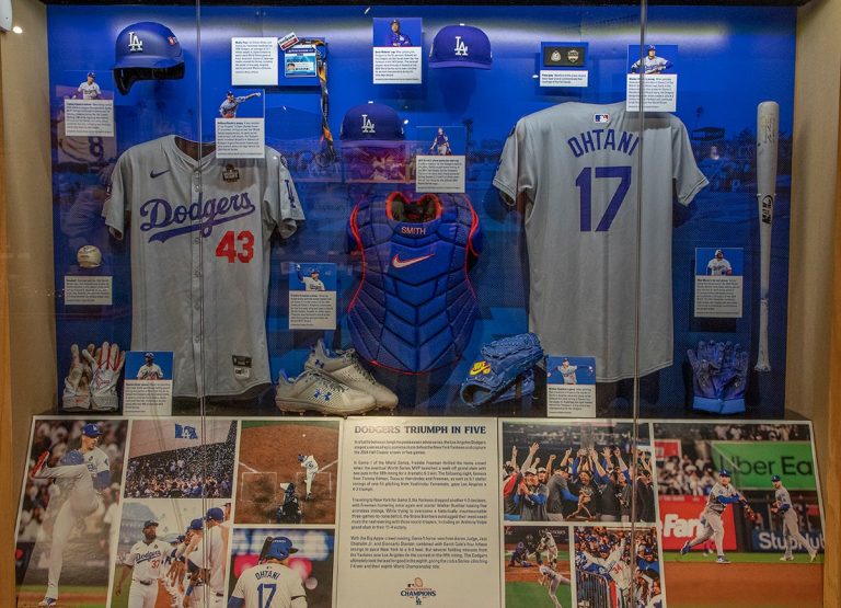 Championship Glory: MLB Hall of Fame Debut 2024 World series Championship Exhibit