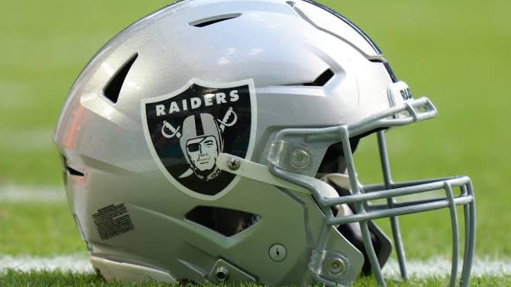 Raiders Make a Big Splash: Raiders Add LB Carter to 53-Man Roster