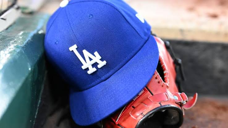 Free Agency Frenzy: Dodgers Lead the Pack in Pursuit of $14 Million Infielder