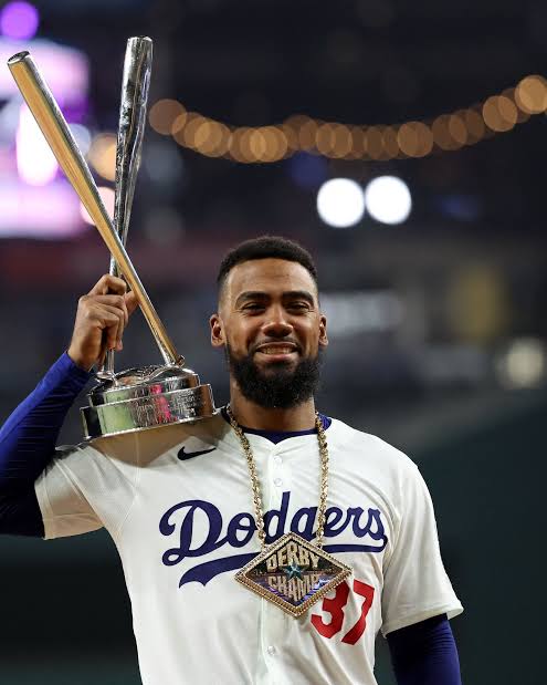 Hernandez is Back in Blue: Toescar Re-signs with Dodgers in $66 Million Deal