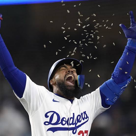 The King is Back: Toescar Hernandez Back in Dodgers Blue, Ready to Reclaim His Throne