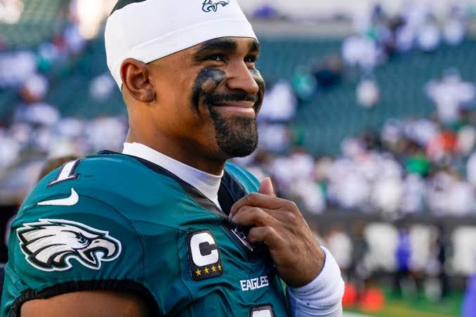 Eagles’ Secret Weapon: Unsung Assistant Coach Receives praise for His Role in Jalen Hurts Striking…