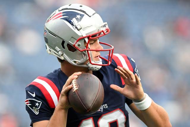 Drake Maye: The Patriots’ Iron Man: Patriots’ QB Plays Through Injury Scare in Chargers Blowout