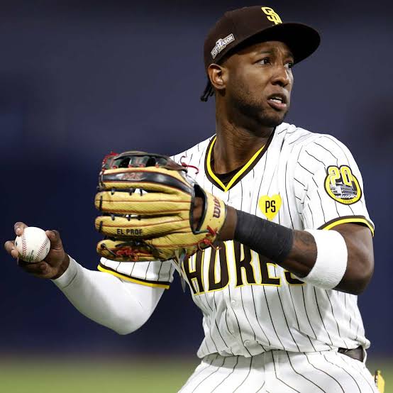 Padres Nightmares: Fan Favorite Free Agent Linked to AL East Squad