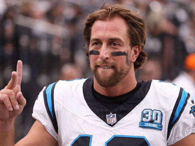 Breaking: Panthers’ Offense Reaches New Height with Adam Thielen on Board: Panthers Honour Veteran WR for His…