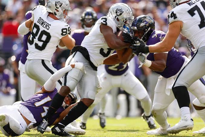 Raiders’ Ground Game Explodes: Raiders’ Rushing Attack Finds New Life