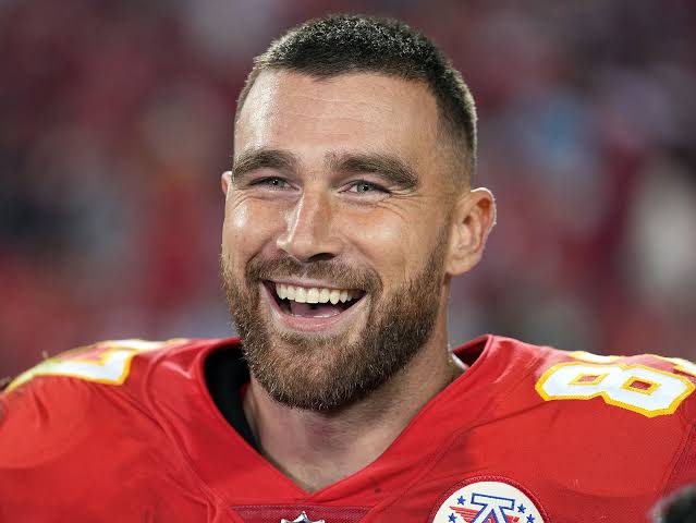 ESPN reports: The head coach of the Chicago Bears has officially announced and confirmed the welcoming of the Kansas City Chiefs franchise’s tight end after he officially turned down the Miami Dolphins $150.5 million deal proposal for 3 years due to a misunderstanding with the head coach. As per ESPN reporter, this morning, he confirmed that the Chicago Bears have to offer him a massive 4-year, $180. million contract deal due to overthrowing the 49ers and Commanders, following their offer of a 3-year, $160.8 million deal, which was also turned down by the franchise’s tight end due to…